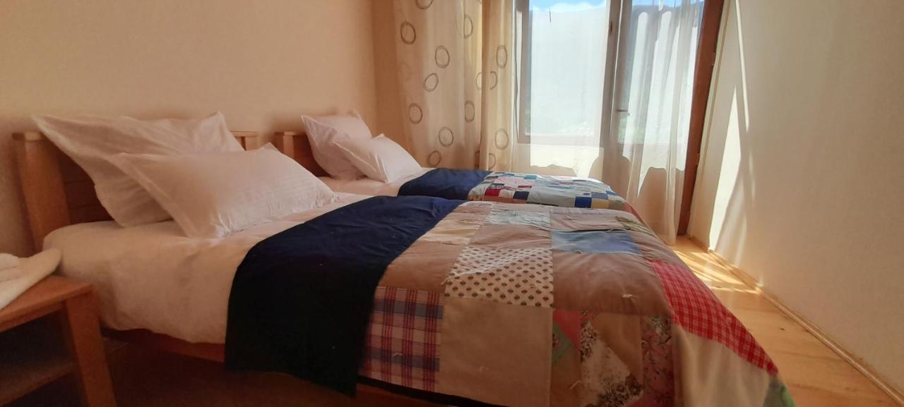 Guest House Lekhtagi 메스티아 외부 사진