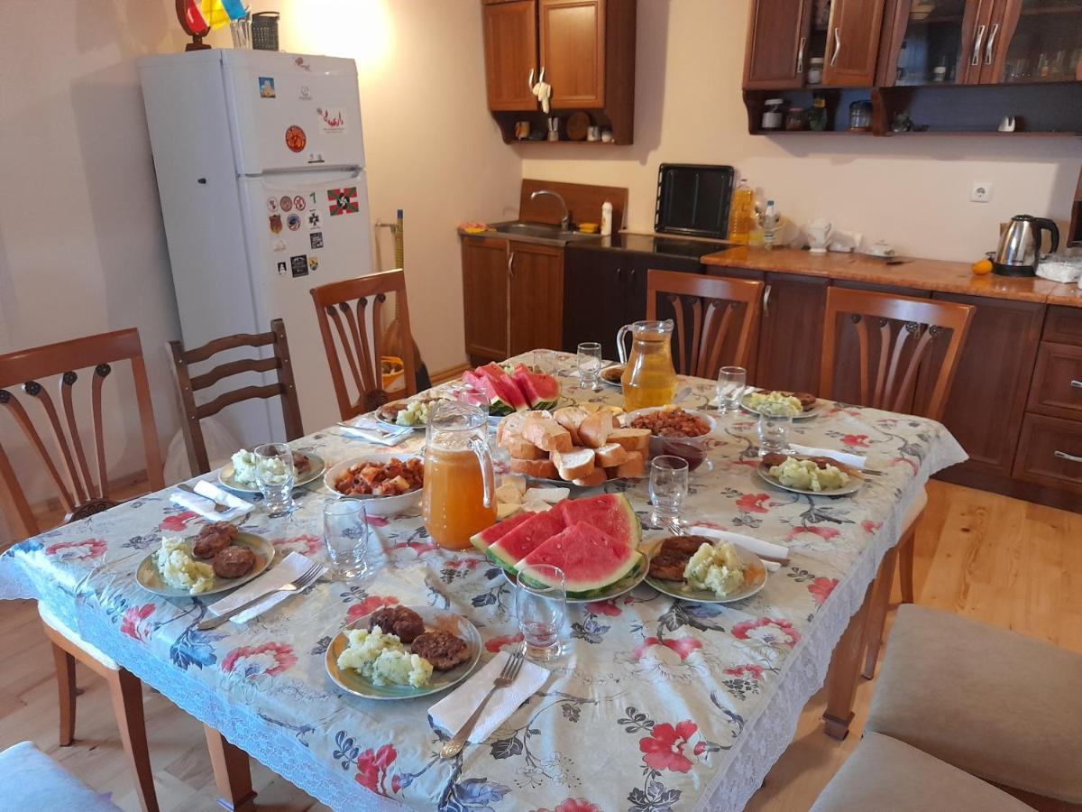 Guest House Lekhtagi 메스티아 외부 사진